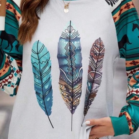 🌵Aztec Feather Print Raglan Sleeve Top - Picture 8 of 16